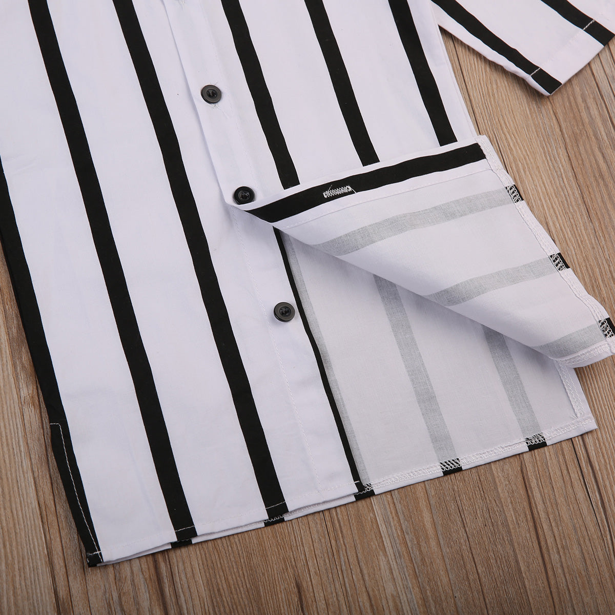 Black and white vertical stripe shirt - Tokcobstore