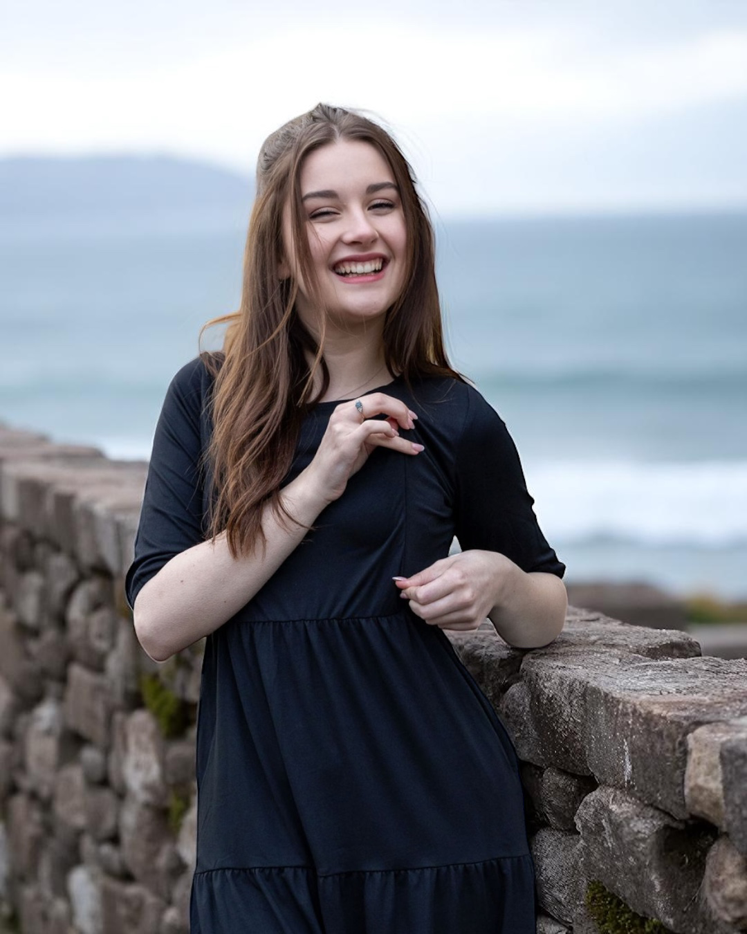 Das Midi-Stillkleid – Beth Schwarz Baumwolle